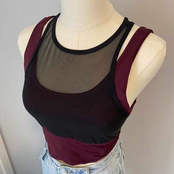 lululemon athletica Black and Burgundy Mesh Crop Top - Picture 3 of 6